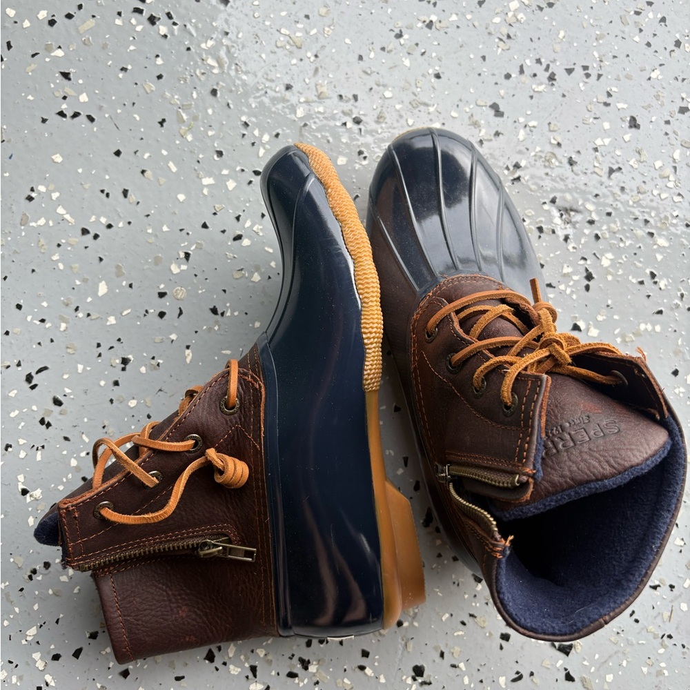 Sperry Women's Duck Boots Navy Size 8